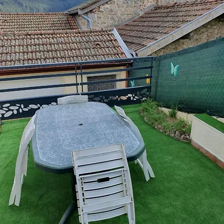 בית נופש Le Sud De St Just D'avray *